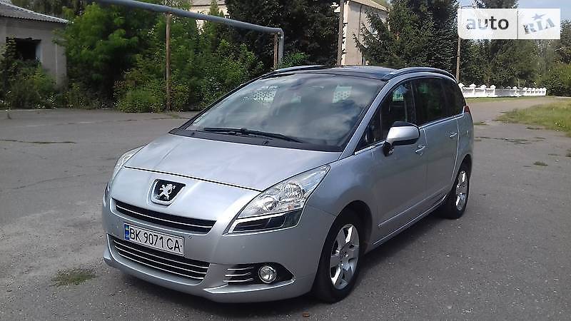 Мінівен Peugeot 5008 2011 в Кременчуці