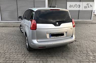Мінівен Peugeot 5008 2014 в 
