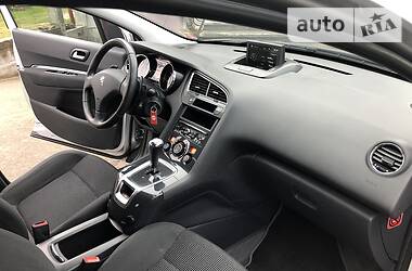 Мінівен Peugeot 5008 2014 в 
