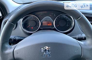 Минивэн Peugeot 5008 2010 в Стрые