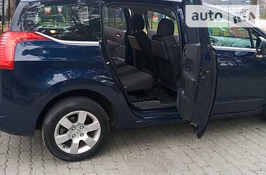 Мінівен Peugeot 5008 2010 в 