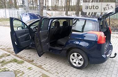 Мінівен Peugeot 5008 2010 в 
