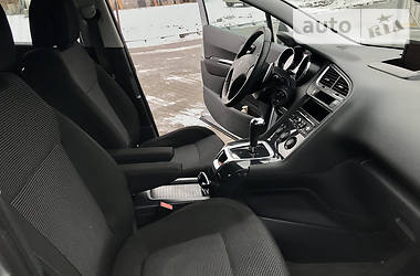 Мінівен Peugeot 5008 2010 в 