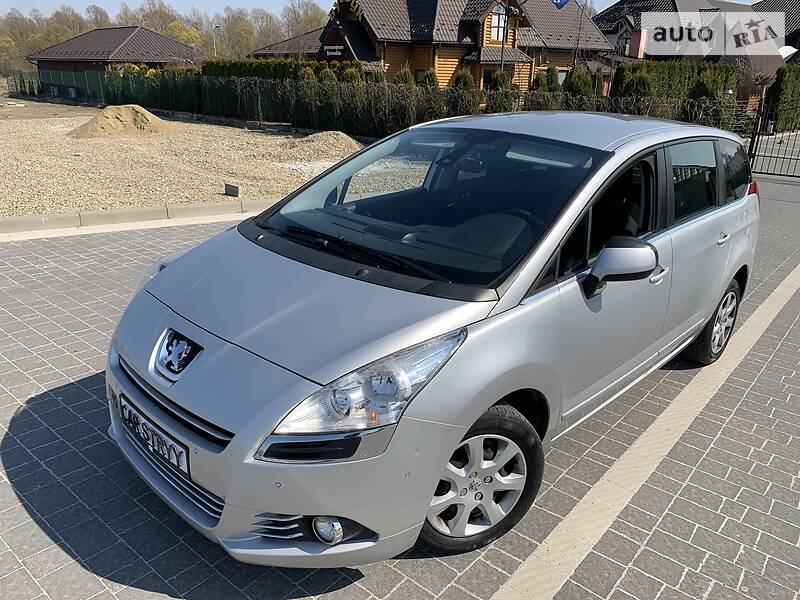 Мінівен Peugeot 5008 2011 в 