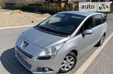 Мінівен Peugeot 5008 2011 в 