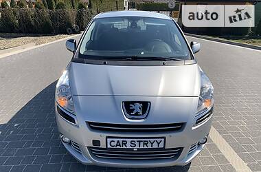 Мінівен Peugeot 5008 2011 в 