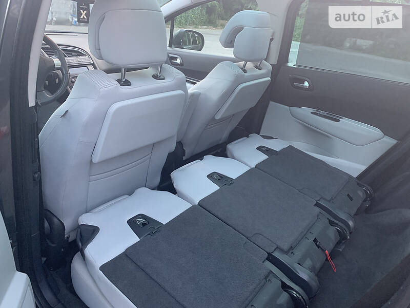 Універсал Peugeot 5008 2010 в Полтаві
