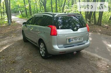 Минивэн Peugeot 5008 2011 в Киеве