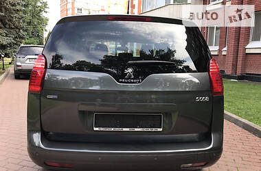 Минивэн Peugeot 5008 2015 в Чернигове