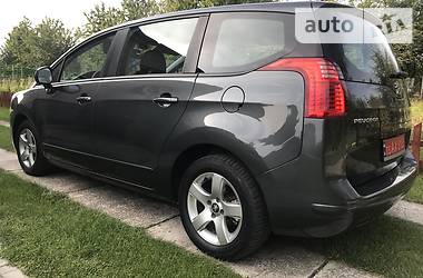 Универсал Peugeot 5008 2010 в Луцке