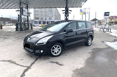 Универсал Peugeot 5008 2012 в Дубно