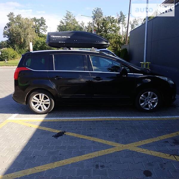 Минивэн Peugeot 5008 2010 в Киеве