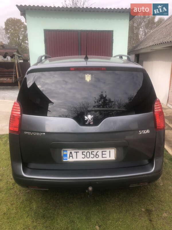 Микровэн Peugeot 5008 2011 в Калуше