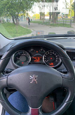 Универсал Peugeot 5008 2009 в Мостиске