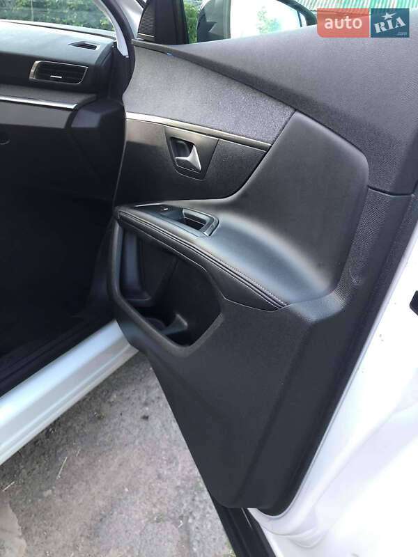 Позашляховик / Кросовер Peugeot 5008 2019 в Львові