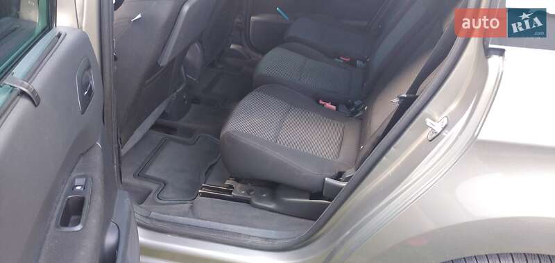 Мінівен Peugeot 5008 2010 в Яворові