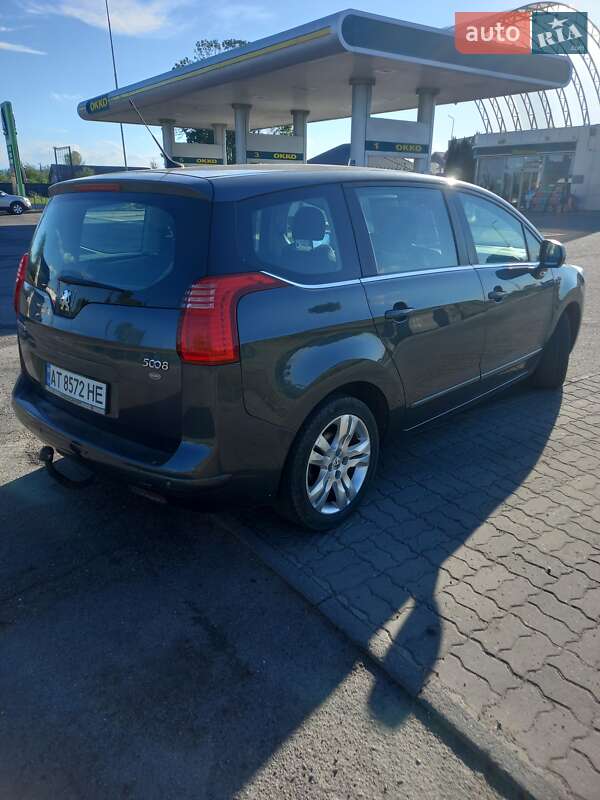 Мікровен Peugeot 5008 2009 в Коломиї
