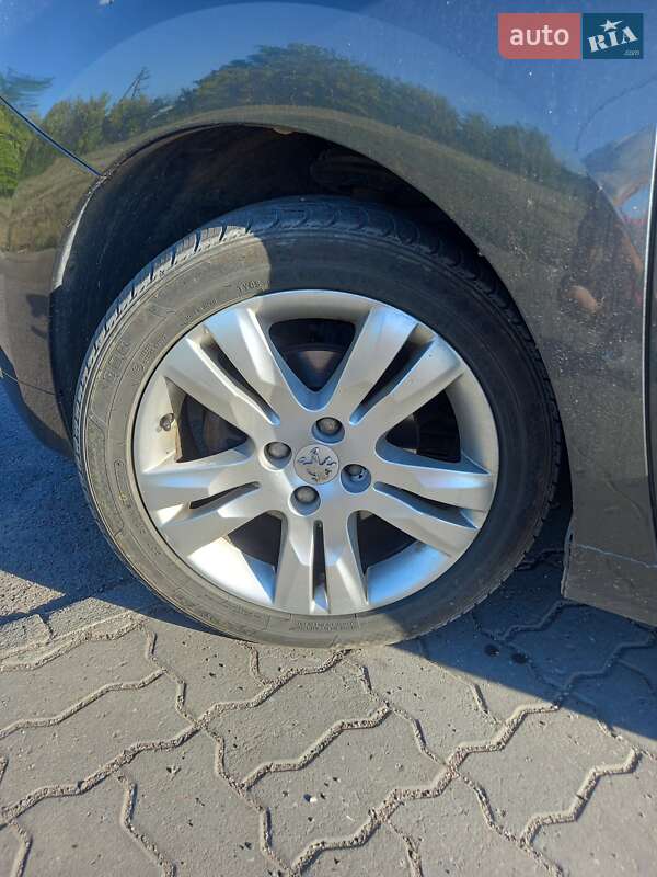 Мікровен Peugeot 5008 2009 в Коломиї