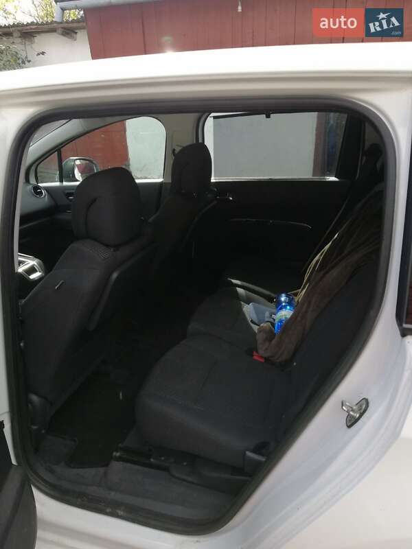 Мінівен Peugeot 5008 2012 в Львові