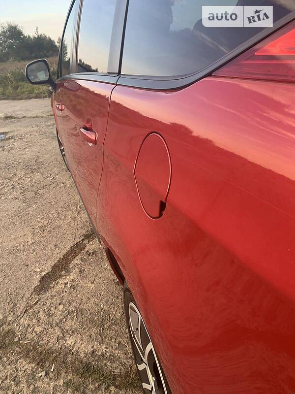 Мікровен Peugeot 5008 2011 в Калуші