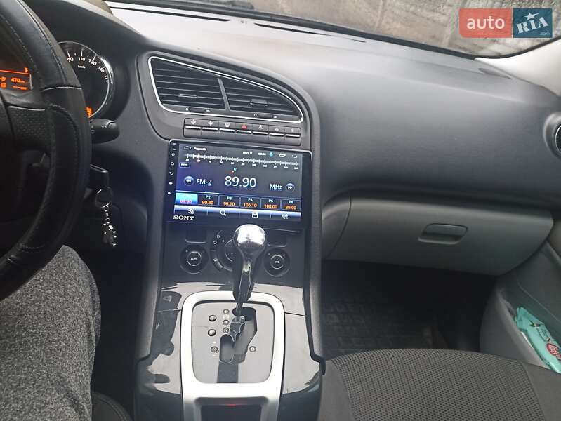 Мікровен Peugeot 5008 2014 в Золочеві