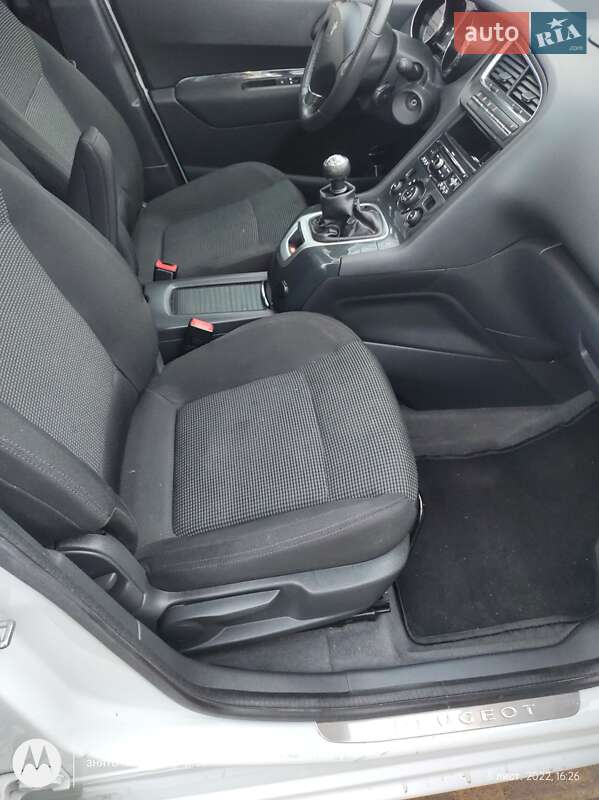 Мікровен Peugeot 5008 2011 в Томашполі