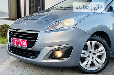 Минивэн Peugeot 5008 2016 в 