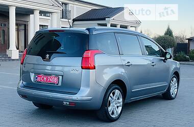 Минивэн Peugeot 5008 2016 в 
