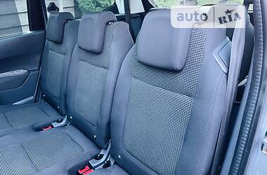Минивэн Peugeot 5008 2016 в 