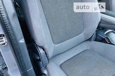 Минивэн Peugeot 5008 2016 в 