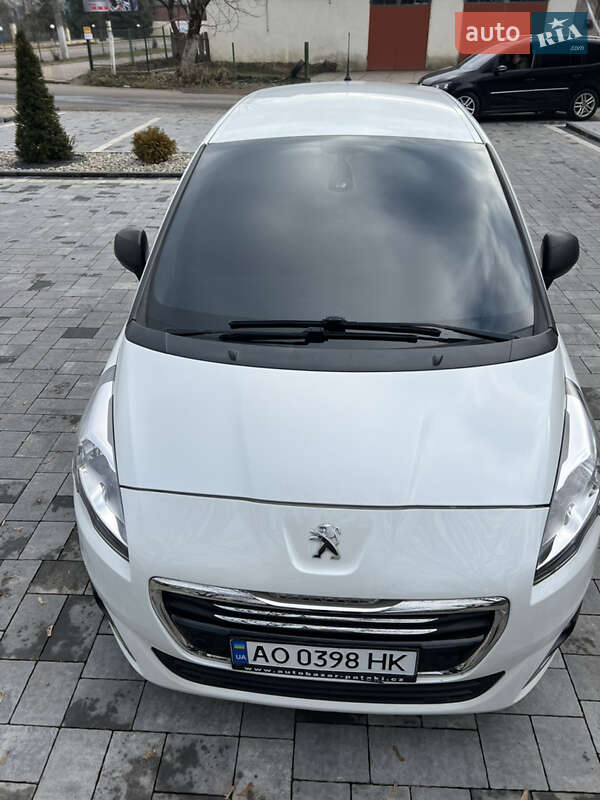 Минивэн Peugeot 5008 2012 в Тячеве