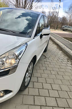 Мікровен Peugeot 5008 2013 в 