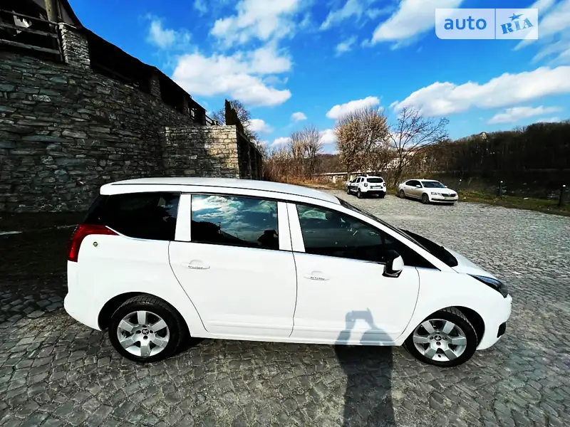 Peugeot 5008 2016