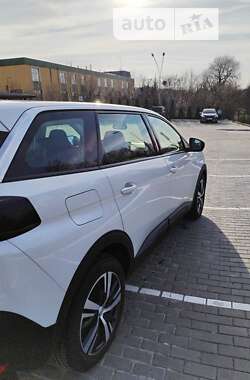 Внедорожник / Кроссовер Peugeot 5008 2019 в Ровно