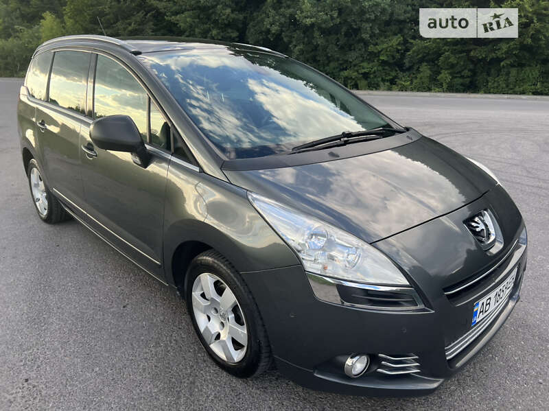 Peugeot 5008 2013