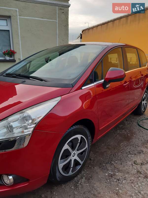 Мікровен Peugeot 5008 2010 в Теребовлі