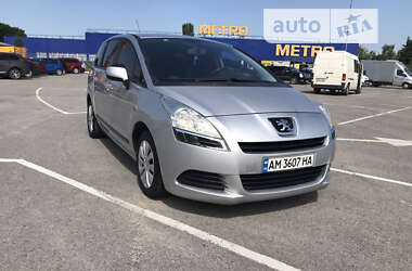 Микровэн Peugeot 5008 2010 в Житомире