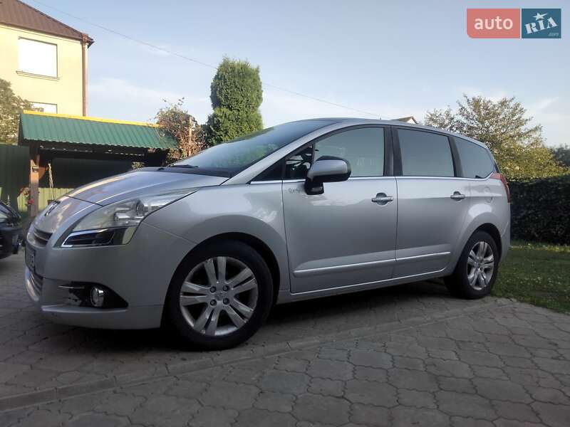 Peugeot 5008 2011 Peugeot 5008 2011