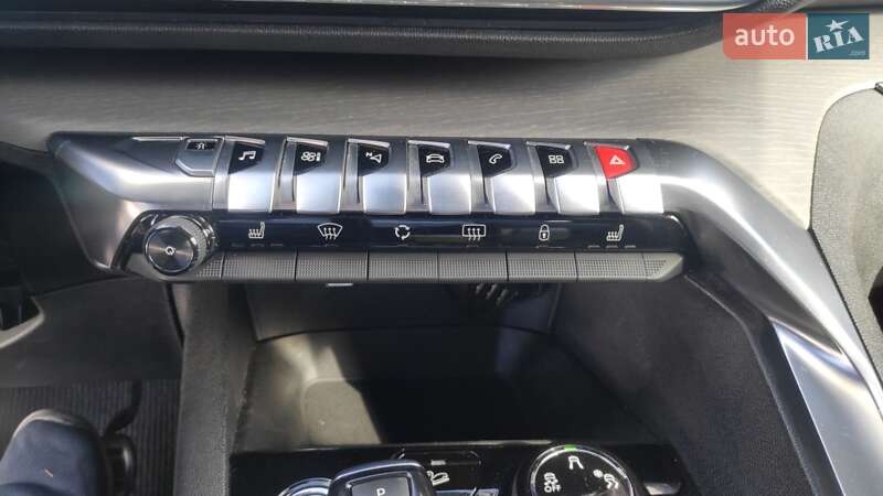Позашляховик / Кросовер Peugeot 5008 2017 в Львові фото 14 Позашляховик / Кросовер Peugeot 5008 2017 в Львові