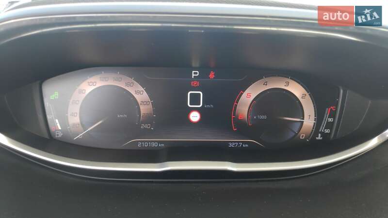 Позашляховик / Кросовер Peugeot 5008 2017 в Львові фото 25 Позашляховик / Кросовер Peugeot 5008 2017 в Львові