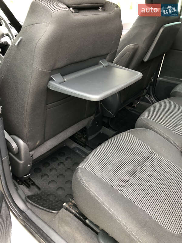 Мікровен Peugeot 5008 2010 в Дрогобичі