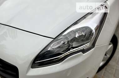 Мікровен Peugeot 5008 2015 в 