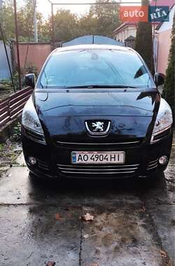 Peugeot 5008 2013