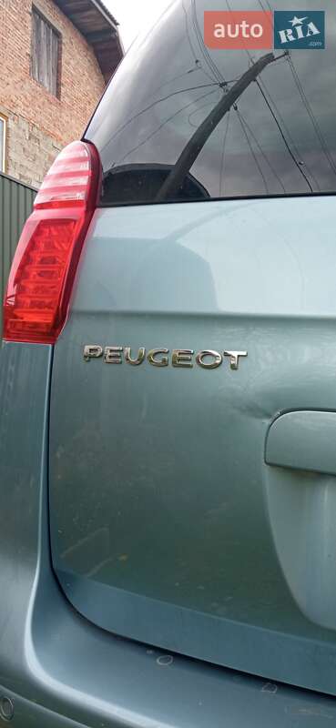Мікровен Peugeot 5008 2009 в Стрию