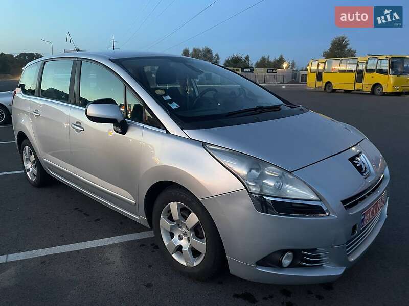 Мікровен Peugeot 5008 2010 в Луцьку
