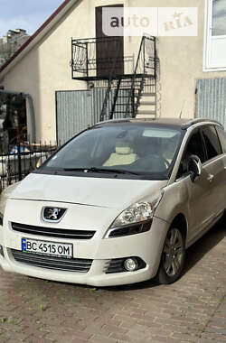 Мікровен Peugeot 5008 2011 в Бучачі