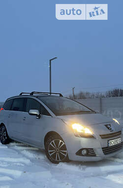 Микровэн Peugeot 5008 2011 в Львове