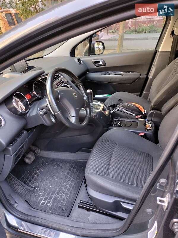 Микровэн Peugeot 5008 2013 в Киеве