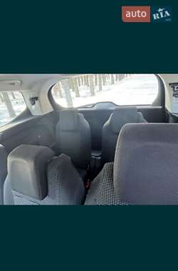 Микровэн Peugeot 5008 2013 в Киеве