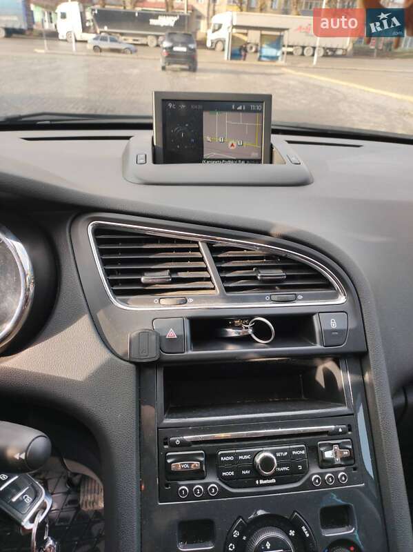 Мікровен Peugeot 5008 2013 в Кам'янець-Подільському